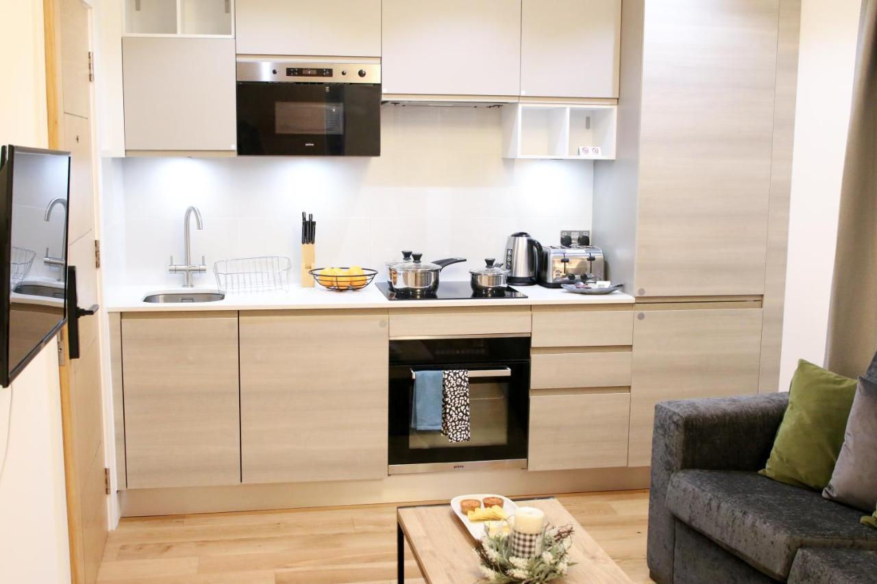 Lovely Studio Apartment With Access For Wheel-Chairs In Sydenham London Eksteriør bilde