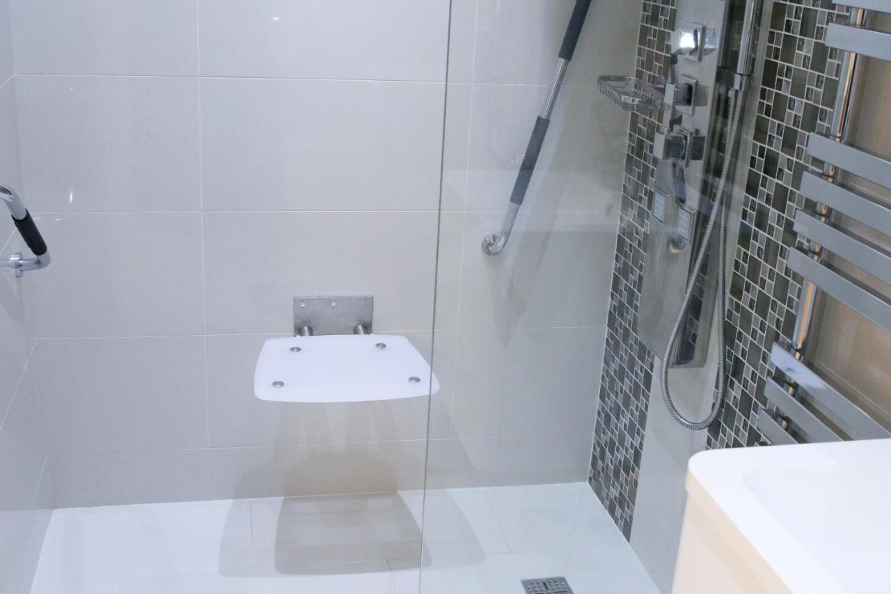 Lovely Studio Apartment With Access For Wheel-Chairs In Sydenham London Eksteriør bilde