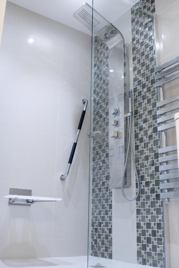 Lovely Studio Apartment With Access For Wheel-Chairs In Sydenham London Eksteriør bilde