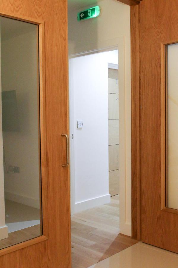 Lovely Studio Apartment With Access For Wheel-Chairs In Sydenham London Eksteriør bilde