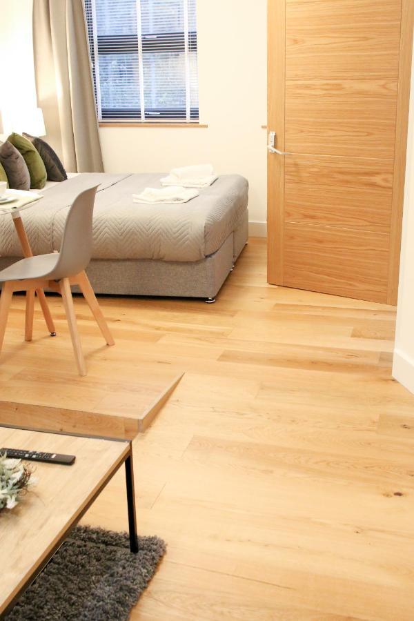 Lovely Studio Apartment With Access For Wheel-Chairs In Sydenham London Eksteriør bilde